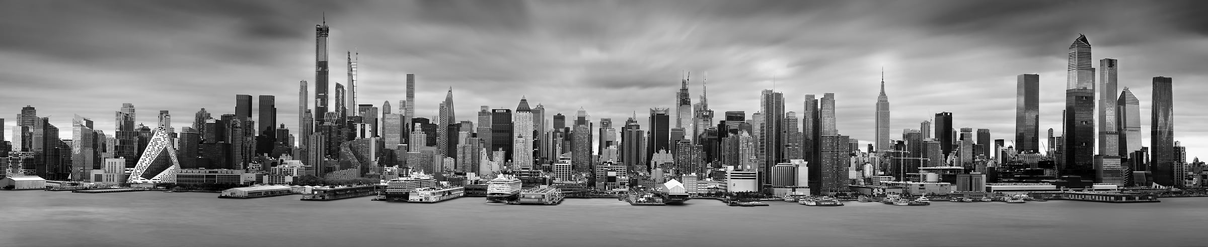988 megapixels! A very high resolution, big VAST photo print of the New York skyline; black & white photograph created by Phil Crawshay in Weehawken, New Jersey.