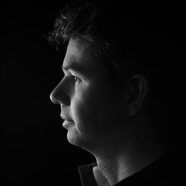 Portrait photo of Assaf Frank, a VAST photographer creating extremely high resolution photographs