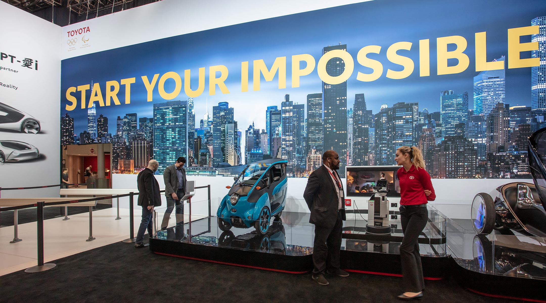 Example of an ultra-high-resolution VAST photo being used as a backdrop of a trade show booth.