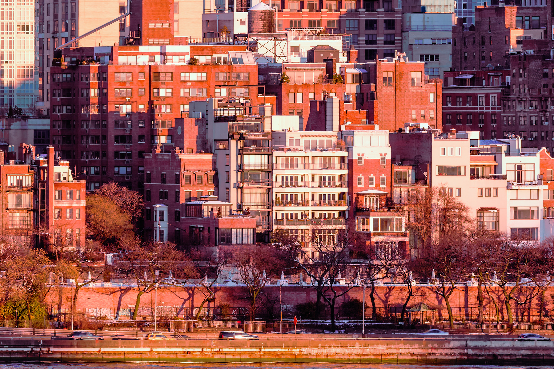 High Resolution Manhattan Skyline Photo - VAST
