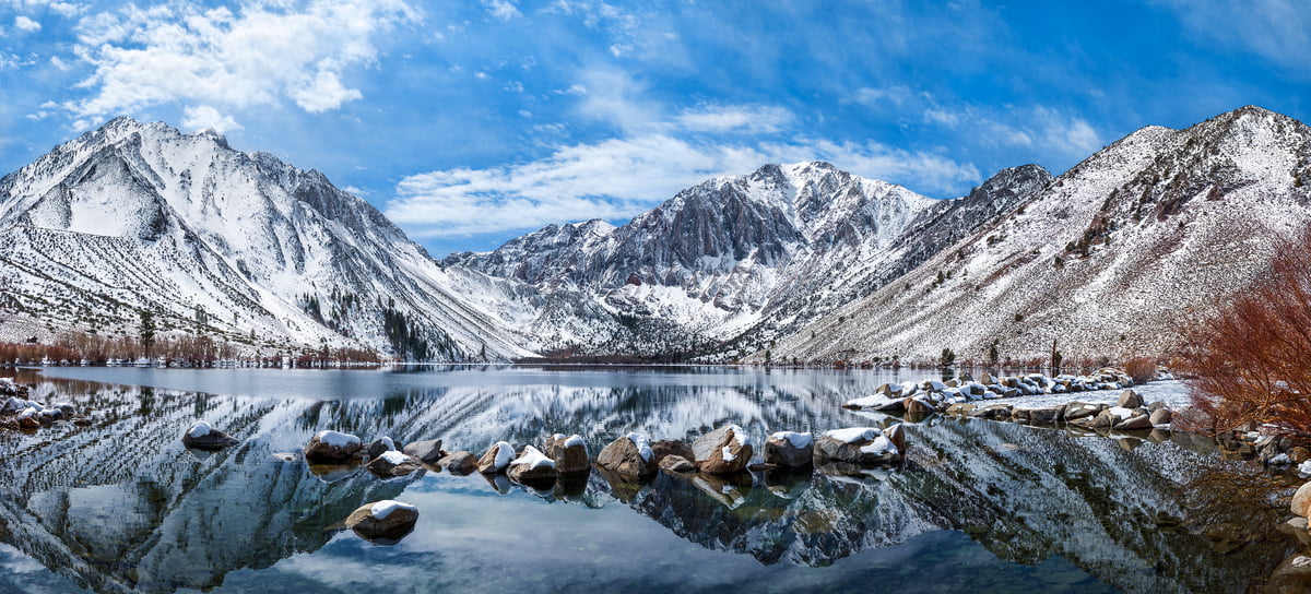 Ultra High Resolution Mountain & Lake Photos - Vast