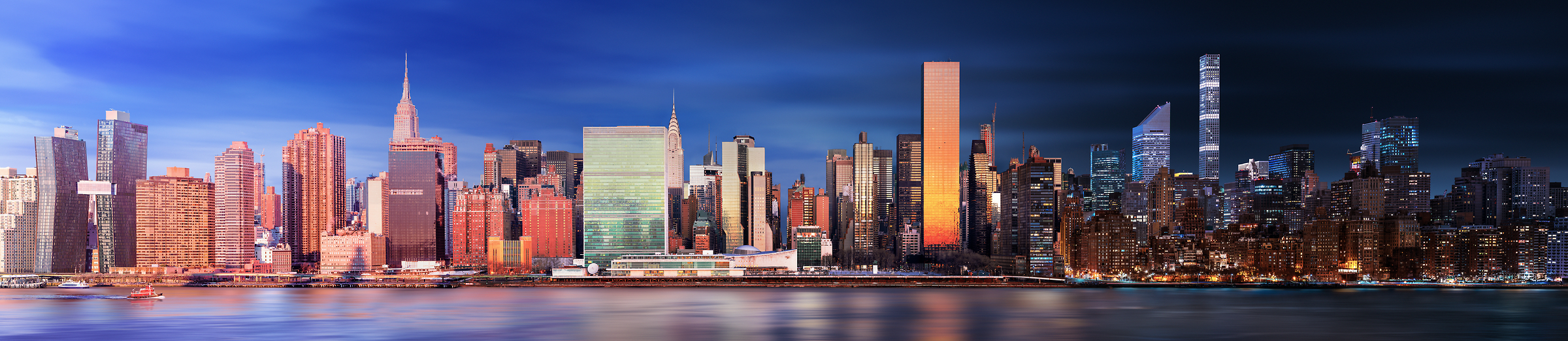 1,591 megapixels! A very high resolution photograph of the New York City skyline; VAST photo created by Dan Piech.