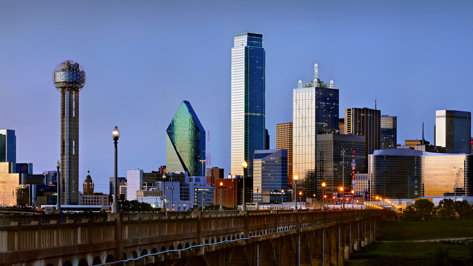 Photos of the Dallas Skyline - VAST