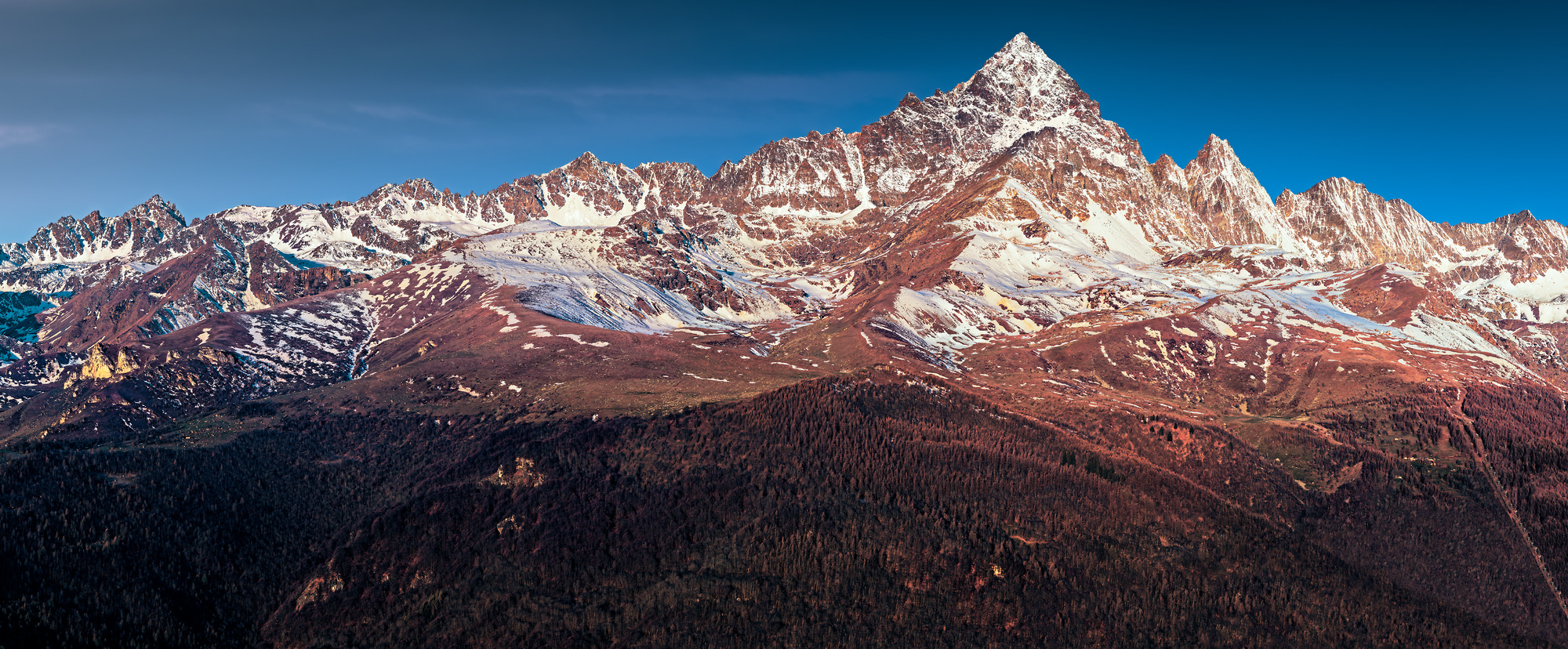 Ultra high resolution photos of the Alps - VAST