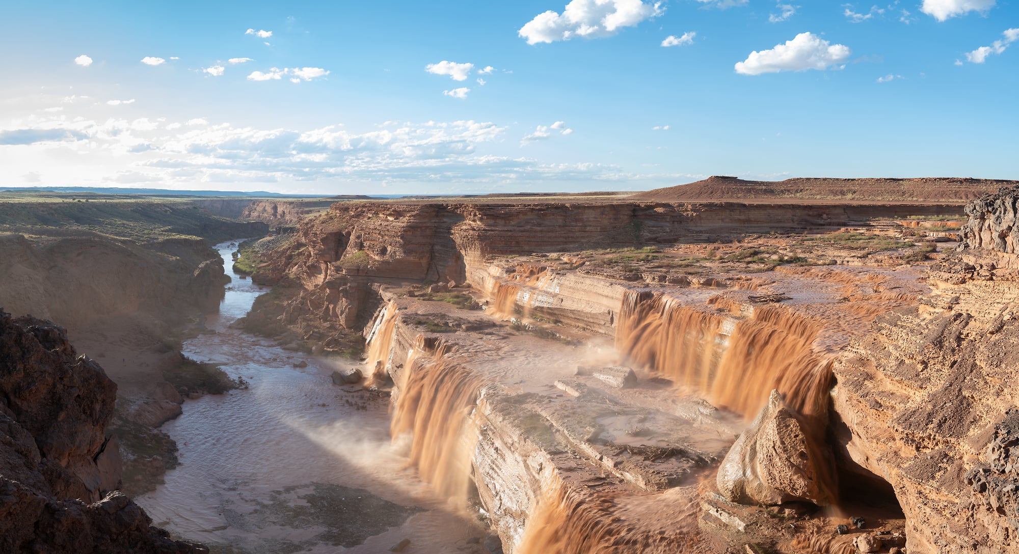 Photos of Grand Falls waterfall in Arizona - VAST