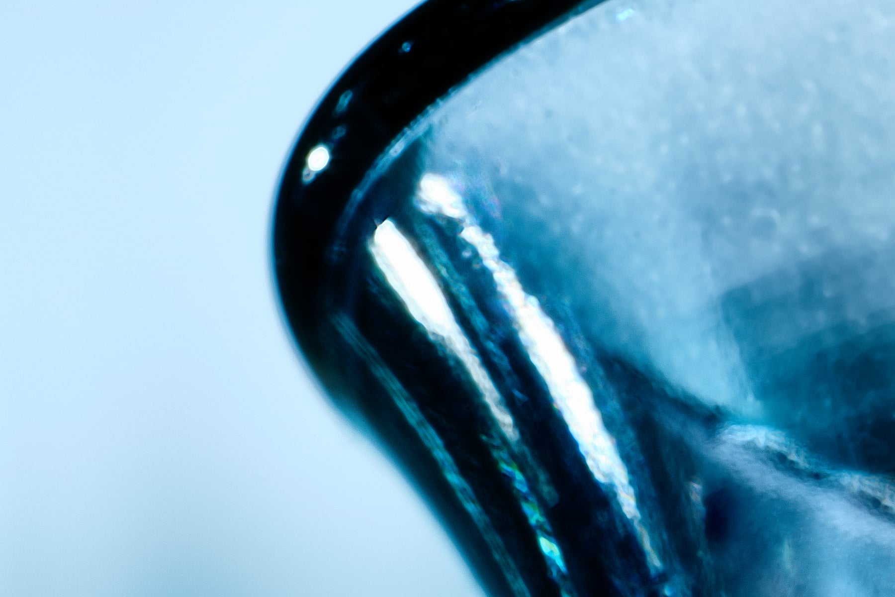 Vase photo - VAST